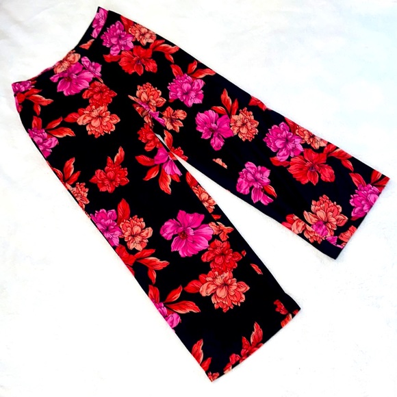 Susan Graver Regular Printed Liquid Knit Pull-On Wide Leg Pants ~ Black/Coral - Picture 2 of 8